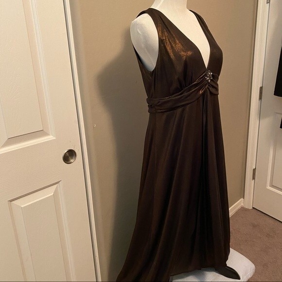 R&M Richards metallic bronze sheen dress s… - Picture 2 of 10